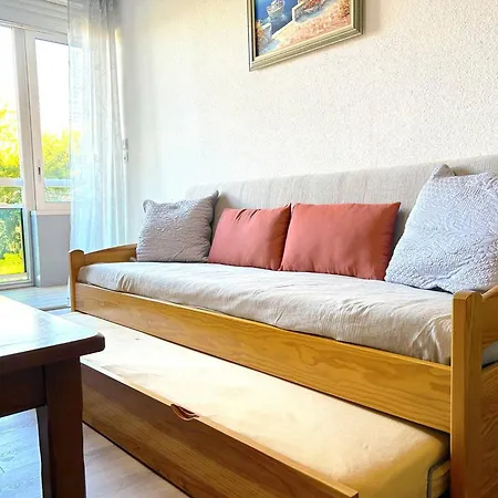 2 Pièces Avec Garage Proche - Fr-1-251-912 Appartement *